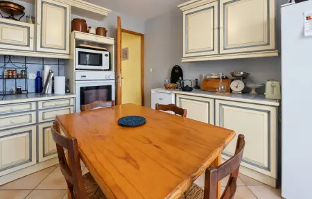 Charmante maison avec piscine, Maison 7 personnes à Saint Sorlin de Conac : photo 11