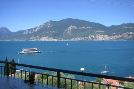 Maison avec piscine d'eau salée et vue sur le lac, Brenzone sul Garda : photo 8
