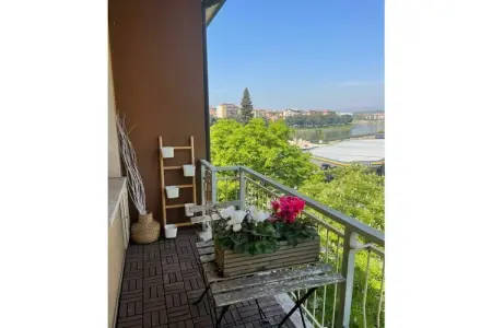 393673, Vérone - Sur le fleuve Adige : photo 1