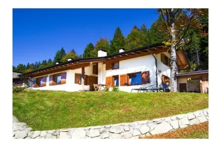 412090, Chalet avec piscine à Tremalzo (Tranquillité du Tennessee) : photo 2