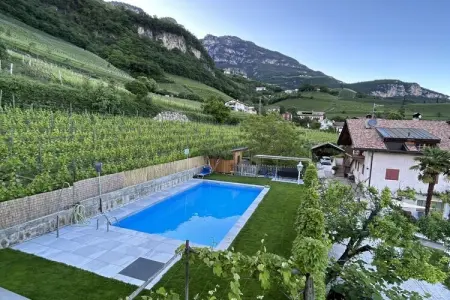Maison de vacances avec piscine à Kurtatsch, au cœur des vignes : photo 1