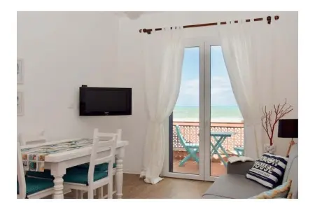 Appartement deux pièces vue mer à San Vincenzo, balcon et parking : photo 8