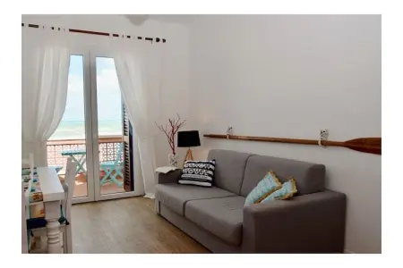 Appartement deux pièces vue mer à San Vincenzo, balcon et parking : photo 9