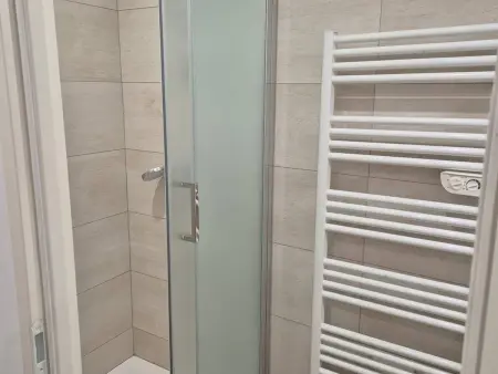 Studio duplex au centre de Cauterets, 4 personnes : photo 9