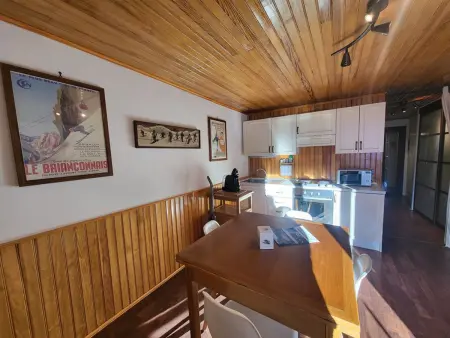 Studio sud avec parking - Montgenèvre, Appartement 4 personnes à Montgenèvre : photo 1
