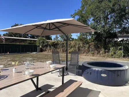 Gîte Le Paddock à Diou : 15 couchages, climatisé, animaux admis : photo 5