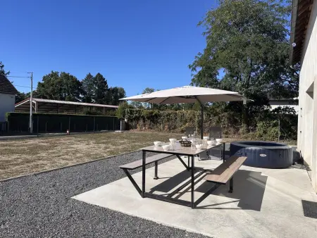 Gîte Le Paddock à Diou : 15 couchages, climatisé, animaux admis : photo 30