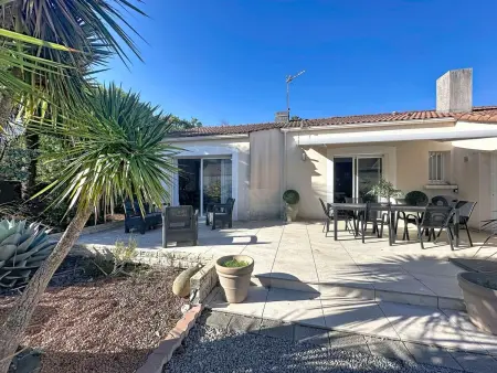 La Lilla, maison avec piscine chauffée à Chauvé, près de Pornic : photo 26