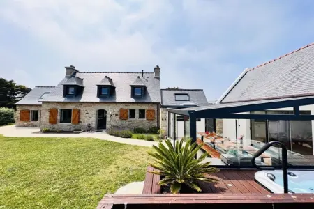 Villa Ty Arvorig 5 étoiles, spa privé, bord de mer à Brignogan : photo 1