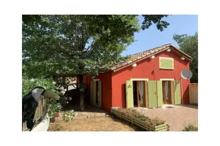 Villa de charme à Saint-Montan : piscine et deux terrasses : photo 2