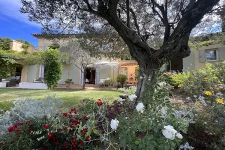 Villa 3 chambres avec piscine et vue mer à La Croix-Valmer : photo 1
