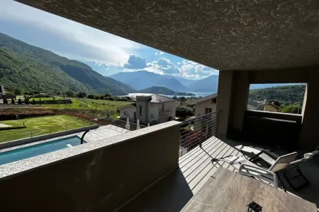 Casa Rosy : appartement vue lac de Côme à Colico, piscine : photo 4