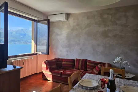638744, Appartement de vacances à Dorio avec piscine : photo 8