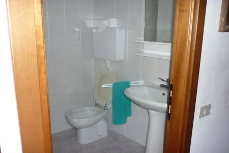 215177, Appartement de vacances à Dolcedo avec barbecue : photo 17