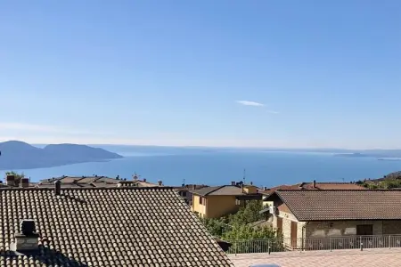 Maison de vacances à Tignale, 2 chambres, proche du centre et des restaurants : photo 1