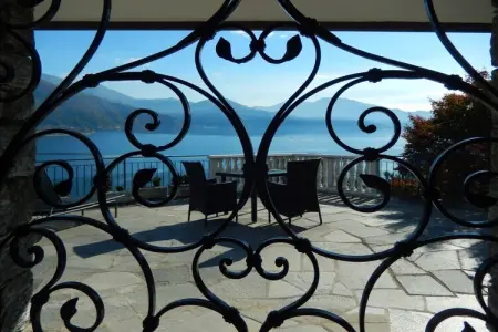 Maison de vacances à Cannobio : terrasse et transats pour 2 : photo 4