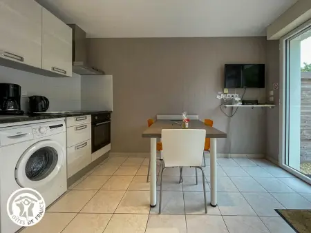 Gîte 2 pers. près de l'océan à Talmont-Saint-Hilaire, jardin clos : photo 9