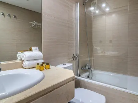 Appartement lumineux vue mer - 6 pers., Appartement 4 personnes à Marbella : photo 19