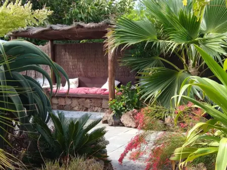 Maison de village avec jardin tropical privé et grill à Guatiza : photo 1