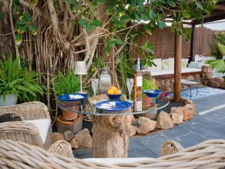 Maison de village avec jardin tropical privé et grill à Guatiza : photo 9