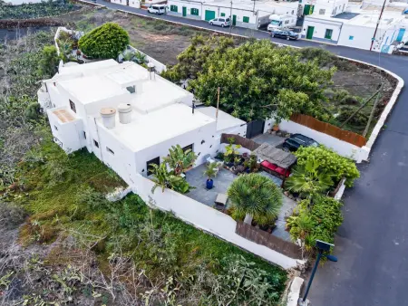 Maison de village avec jardin tropical privé et grill à Guatiza : photo 25