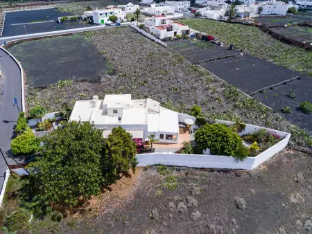 Maison de village avec jardin tropical privé et grill à Guatiza : photo 26