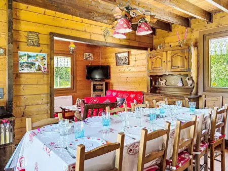 La Cabrette, chalet 7 pièces avec vue montagnes à La Rivière-Enverse : photo 8