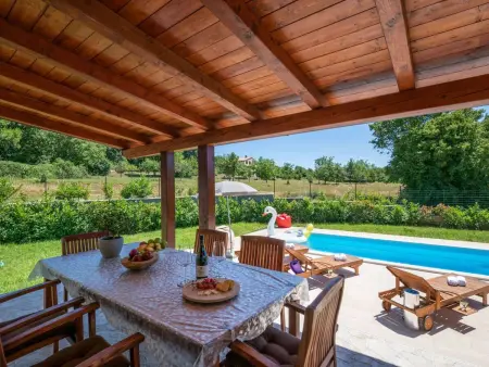 Maison Madonnina avec piscine privée à Manjadvorci, près de Pula : photo 4