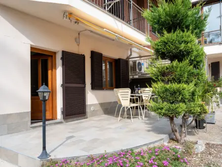 Nada, appartement avec jardin et vue à Neive, Italie : photo 1