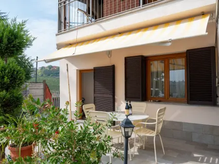 Nada, appartement avec jardin et vue à Neive, Italie : photo 20