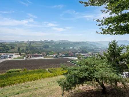 Nada, appartement avec jardin et vue à Neive, Italie : photo 24