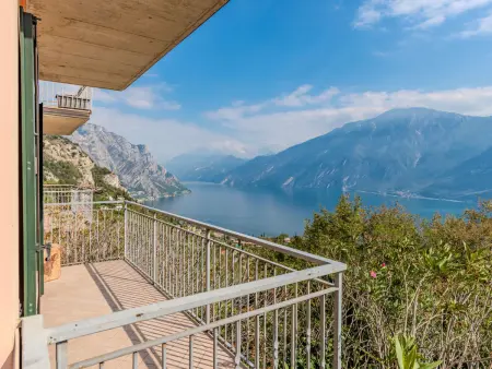 Appartement Elisabetta, vue lac de Garde, Tremosine, 2 chambres : photo 1