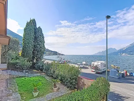Lago, appartement 3 pièces avec terrasse et vue lac à Brenzone : photo 31