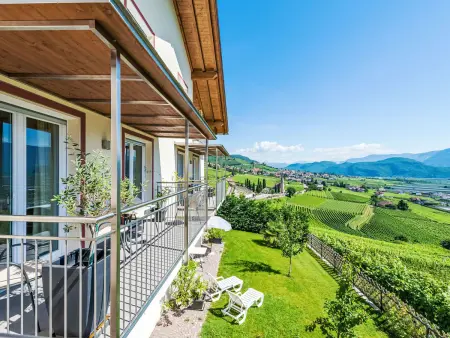 Grabmayrhof : ancienne ferme avec balcon et vue sur les montagnes à Aldein : photo 5