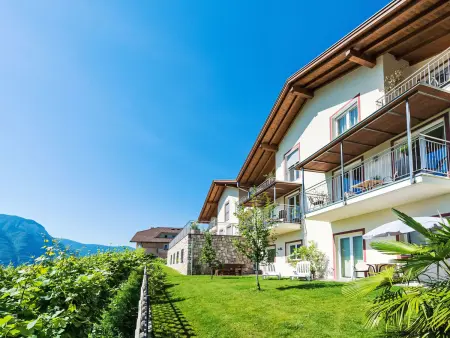 Grabmayrhof : ancienne ferme avec balcon et vue sur les montagnes à Aldein : photo 6