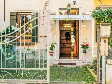 Appartement avec jardin privé et balcon à Venezia Mestre : photo 1