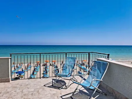Appartement Loli, 3 chambres face à la mer à Montemarciano : photo 1