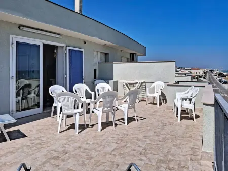 Appartement Loli, 3 chambres face à la mer à Montemarciano : photo 8