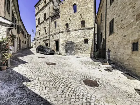 Dimora Castello, appartement 239 m² au cœur de Santa Vittoria in Matenano : photo 1