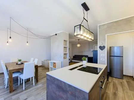 Appartement Intown à Cecina : 100 m², balcon et vue sur la mer : photo 8