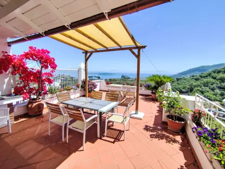 La Favola Suite : appartement 90 m² à Barano d'Ischia, vue mer : photo 2