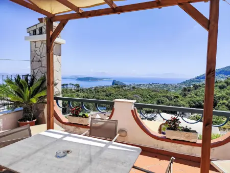 La Favola : appartement 3 pièces avec terrasse et vue mer à Ischia Barano : photo 1