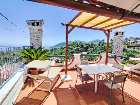 La Favola : appartement 3 pièces avec terrasse et vue mer à Ischia Barano : photo 3