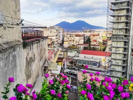 Appartement sous les toits avec terrasse et vue à Naples : photo 14