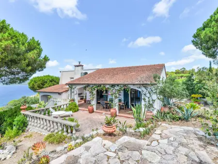 Villa Le Ginestre di Mare à Capoliveri, près de la mer, Elbe : photo 2