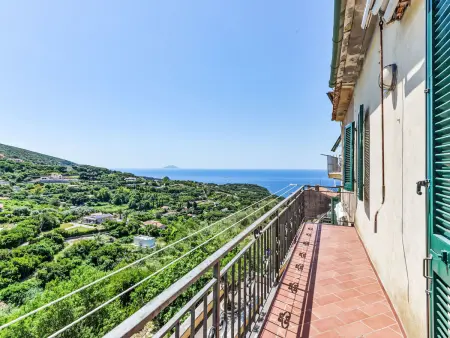 IL Borgo Cavour : appartement sous les toits vue rivière à Capoliveri : photo 13
