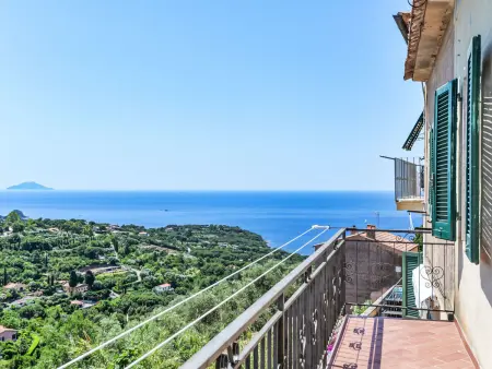 IL Borgo Cavour : appartement sous les toits vue rivière à Capoliveri : photo 14