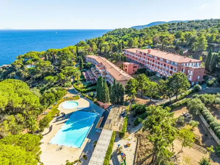 Appartement vue mer avec balcon et piscine à Rio Marina : photo 1
