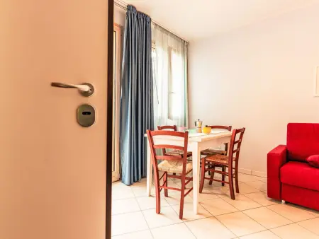 Appartement Pergola al Cavo 5 avec piscine, à 800 m de la plage à Cavo : photo 9