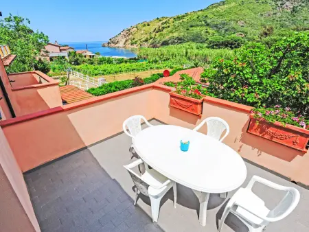 Appartement Nispo 3 avec balcon et vue mer, à Nisporto : photo 2